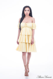 Women is wearing yellow layers summer dress, casual mini sweetheart neck dress